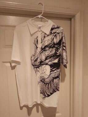 Source Unknown White Polo with Black Dragon Graphic